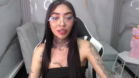 Snapshot of ashley_blum_v chatting on October 10, 8:08 pm ashley_blum_v online show from October 10, 8:08 pm