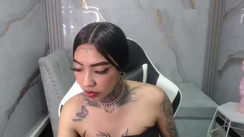 Snapshot of ashley_blum_v chatting on October 12, 12:59 pm ashley_blum_v online show from October 12, 12:59 pm