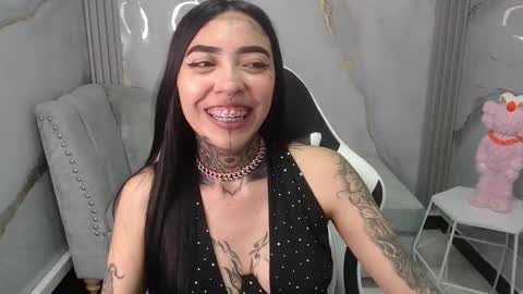 Snapshot of ashley_blum_v chatting on October 22, 8:08 pm ashley_blum_v online show from October 22, 8:08 pm