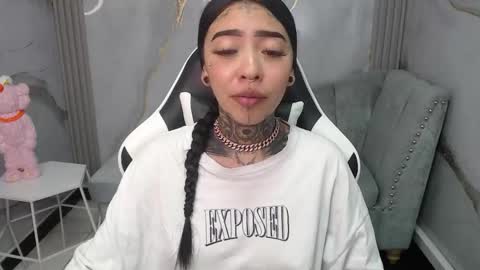 Snapshot of ashley_blum_v chatting on November 7, 10:21 pm ashley_blum_v online show from November 7, 10:21 pm