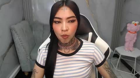 Snapshot of ashley_blum_v chatting on November 19, 8:31 pm ashley_blum_v online show from November 19, 8:31 pm