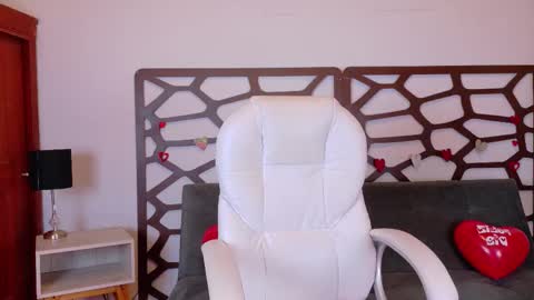 ashley_jonee online show from February 14, 12:57 pm