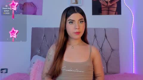 Snapshot of ashley_piinkk chatting on November 29, 9:01 am Ashley online show from November 29, 9:01 am