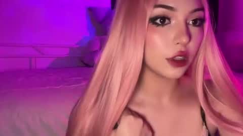 Snapshot of ashleycat9 chatting on June 19, 7:39 pm Ashlee Boox online show from June 19, 7:39 pm