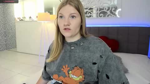 AshleyJonse online show from September 22, 4:58 am