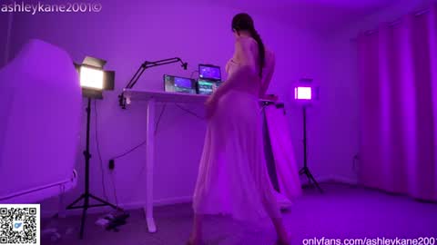 Snapshot of ashleykane2001 chatting on June 30, 2:45 am Ashley online show from June 30, 2:45 am