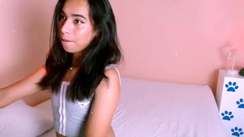 Snapshot of ashleypetite_ chatting on September 10, 7:36 pm Ashley online show from September 10, 7:36 pm