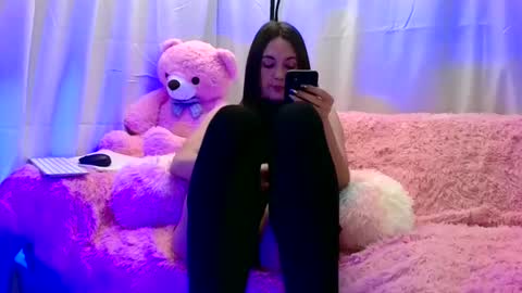 Snapshot of ashleyshyne69 chatting on December 2, 1:24 pm Ashley online show from December 2, 1:24 pm