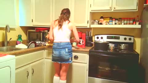 Snapshot of ashleyshyne69 chatting on January 13, 5:12 pm Ashley online show from January 13, 5:12 pm