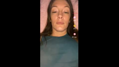 Snapshot of ashleyshyne69 chatting on September 17, 11:01 am Ashley online show from September 17, 11:01 am