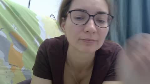 Ashley online show from February 19, 9:28 am