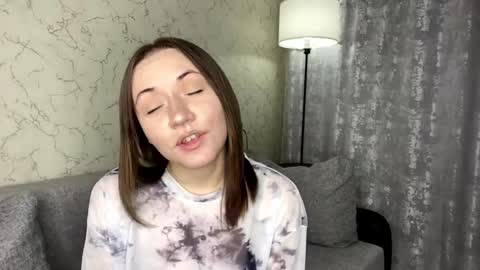 Lily online show from April 14, 4:13 pm