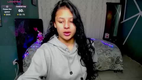 Ashly online show from October 18, 11:44 am