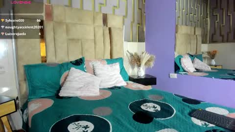 Snapshot of ashly_ruiz chatting on July 7, 7:23 am ASHLY online show from July 7, 7:23 am