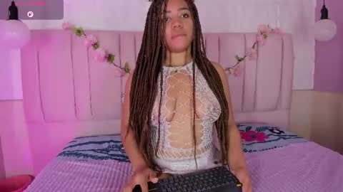 Snapshot of ashly_ruiz chatting on July 22, 8:33 pm ASHLY online show from July 22, 8:33 pm