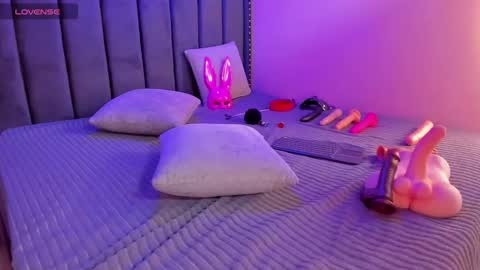 ashlye_miller_ online show from February 23, 6:49 am