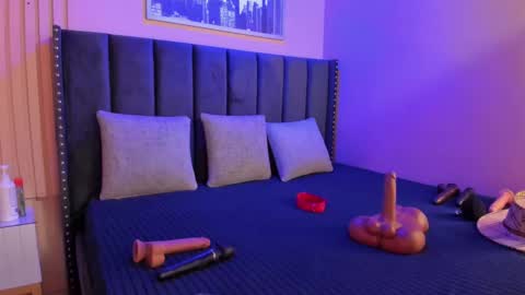 ashlye_miller_ online show from September 11, 4:23 am