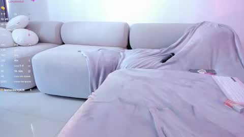 Paula Baleta  online show from January 18, 7:39 pm