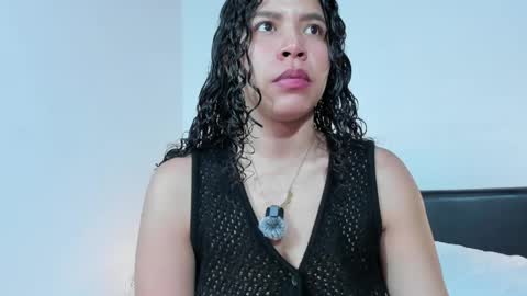 Snapshot of ashlyviper77 chatting on May 17, 4:47 pm ashlyviper77 online show from May 17, 4:47 pm