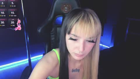 Snapshot of ashmila chatting on January 28, 2:43 am Mila online show from January 28, 2:43 am