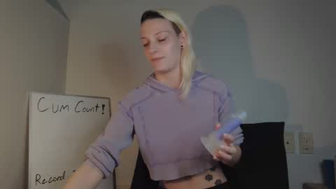 Ash online show from April 16, 10:56 pm