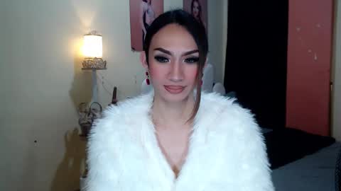 Snapshot of ashthebigcock chatting on February 15, 10:47 am AshTheBigCock online show from February 15, 10:47 am