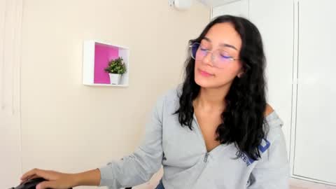 Camila online show from December 13, 3:11 pm