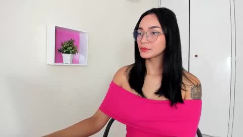 Camila online show from December 31, 1:19 pm