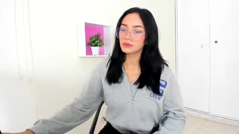 Camila online show from January 3, 1:03 pm