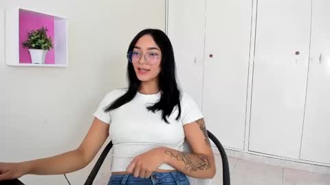 Camila online show from January 9, 1:02 pm