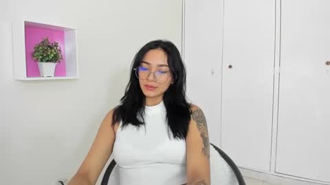 Camila online show from January 31, 1:02 pm