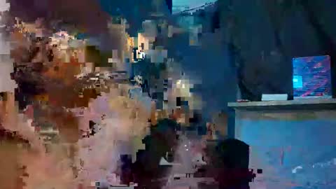 Snapshot of asian_all_holes chatting on December 10, 1:22 am asian_all_holes online show from December 10, 1:22 am