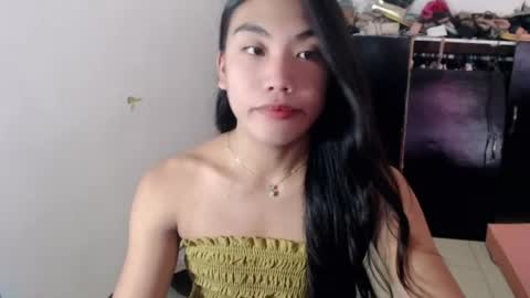 asian_alliyah online show from May 11, 2:28 am
