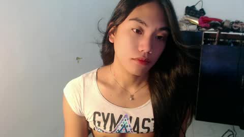 asian_alliyah online show from May 12, 11:35 pm