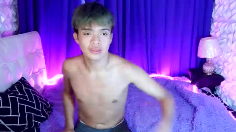asian_blakefoster online show from May 30, 11:57 pm