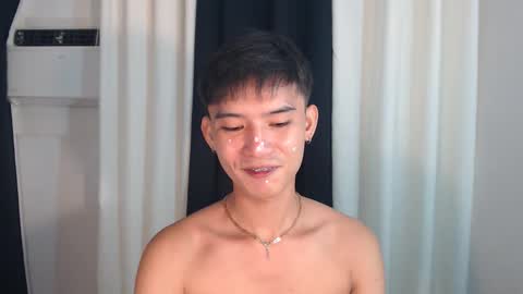 Snapshot of asian_cutiebaexx chatting on November 13, 6:45 am Pat online show from November 13, 6:45 am