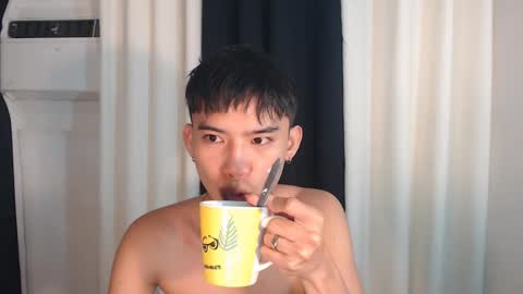 Snapshot of asian_cutiebaexx chatting on November 17, 2:23 pm Pat online show from November 17, 2:23 pm