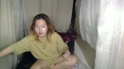Snapshot of asian_honey69 chatting on February 14, 3:00 am bb girl online show from February 14, 3:00 am
