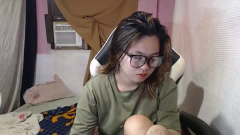 Snapshot of asian_honey69 chatting on September 16, 11:17 pm bb girl online show from September 16, 11:17 pm