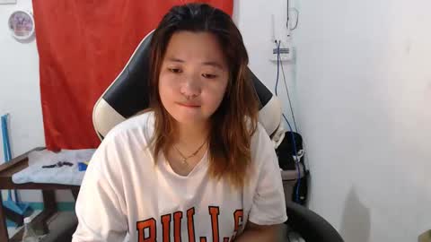 Snapshot of asian_honey69 chatting on January 9, 6:42 pm bb girl online show from January 9, 6:42 pm