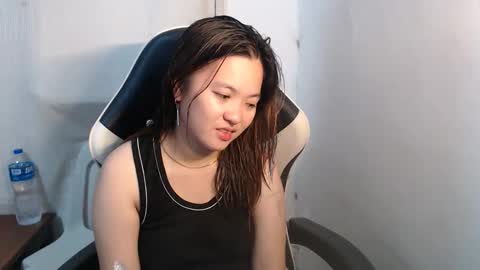 Snapshot of asian_honey69 chatting on February 6, 6:11 pm bb girl online show from February 6, 6:11 pm