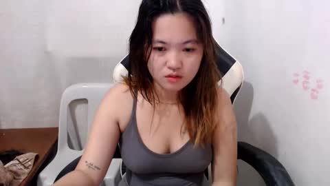 Snapshot of asian_honey69 chatting on February 21, 7:59 pm bb girl online show from February 21, 7:59 pm