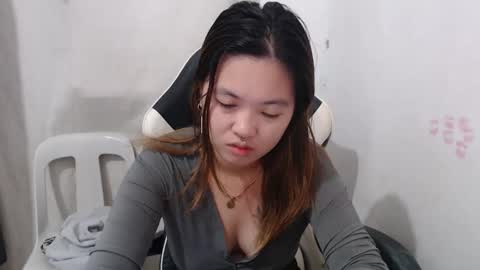 Snapshot of asian_honey69 chatting on February 24, 8:18 pm bb girl online show from February 24, 8:18 pm
