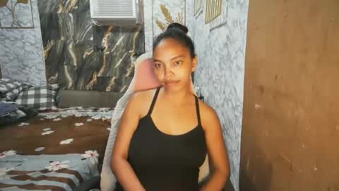 Snapshot of asian_janeth chatting on February 22, 12:01 am im janeth single mom online show from February 22, 12:01 am