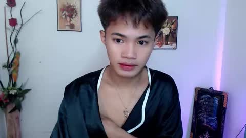 Snapshot of asian_lover05 chatting on September 29, 6:13 pm asian_lover05 online show from September 29, 6:13 pm