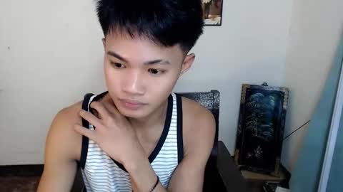 Snapshot of asian_lover05 chatting on October 6, 5:21 pm asian_lover05 online show from October 6, 5:21 pm