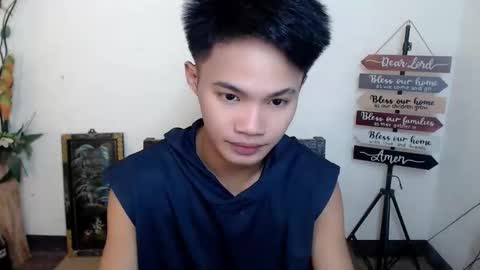 Snapshot of asian_lover05 chatting on October 10, 4:28 pm asian_lover05 online show from October 10, 4:28 pm