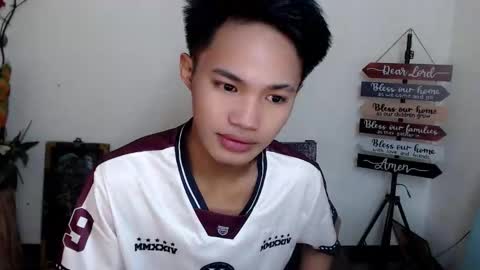 Snapshot of asian_lover05 chatting on October 15, 4:29 pm asian_lover05 online show from October 15, 4:29 pm