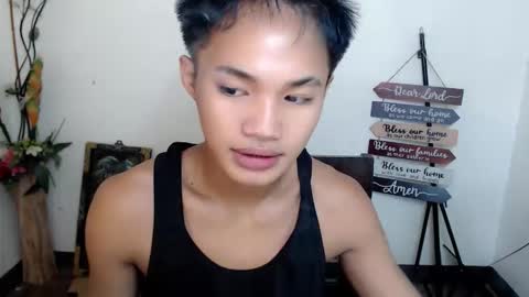 Snapshot of asian_lover05 chatting on October 16, 6:53 pm asian_lover05 online show from October 16, 6:53 pm