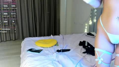 asian_loverpop online show from March 27, 8:26 am